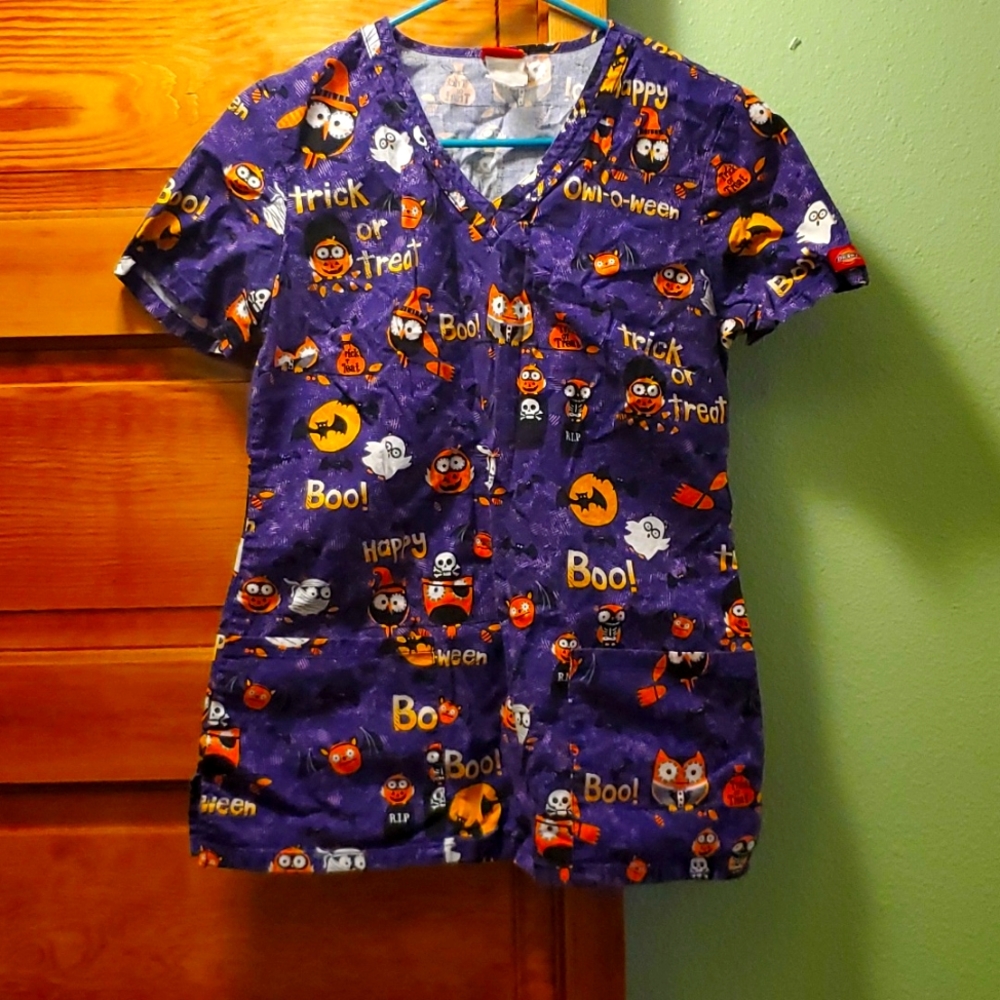 Small Dickies scrub top